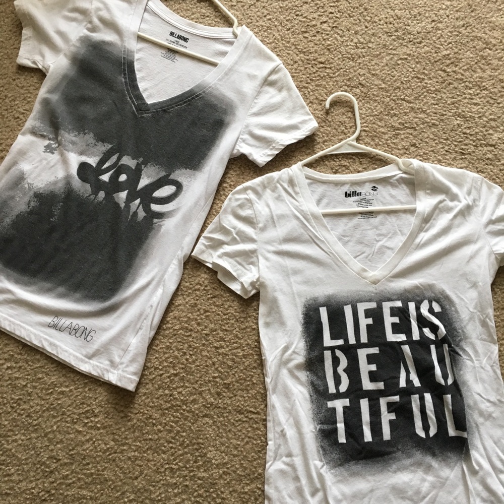 2 Billabong v-necks